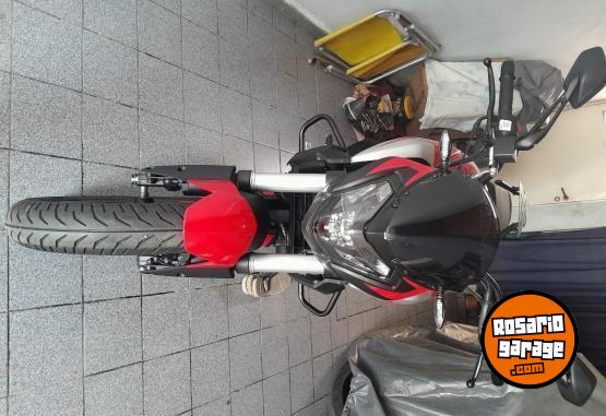 Motos - Bajaj DOMINAR 250 2023 Nafta 240Km - En Venta