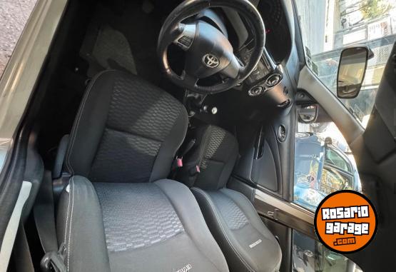 Autos - Toyota Etios 2014 Nafta 105000Km - En Venta