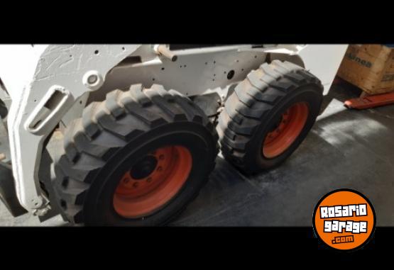 Camiones y Grúas - Mini cargadora BOBCAT S205 - En Venta