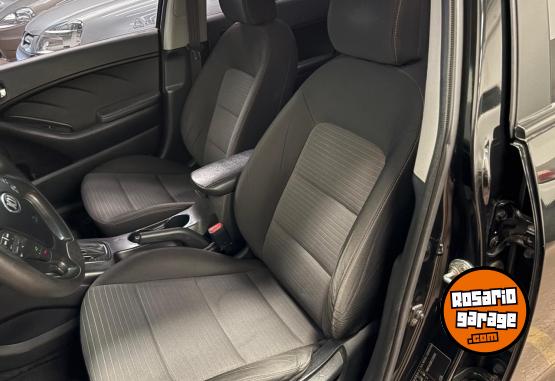 Autos - Kia Cerato Ex 1.6 2015 Nafta 140000Km - En Venta