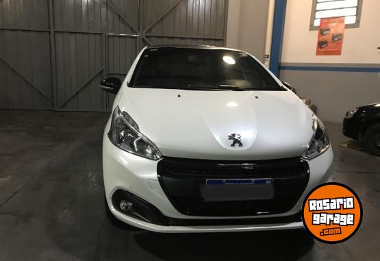 Autos - Peugeot 208 GT 2017 Nafta 38000Km - En Venta