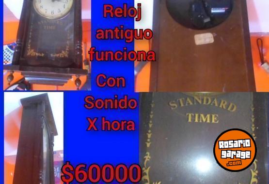 Hogar - Vendo modular,tabln,mesa de trabajo,cama hierro regulable,3 hermosos cuadros 1 repisa 1 reloj antiguo 4 sillas plsticas y varias cosas ver fotos y descripcin - En Venta