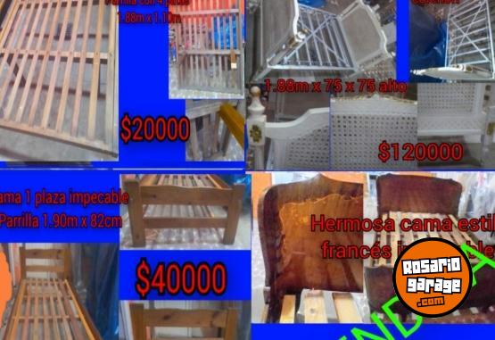 Hogar - Vendo camas,espejo ,estantes, valijas,sillita auto, sillita para comer,3 hermosos cuadros 1 repisa 4 sillas plásticas y varias cosas ver fotos y descripción - En Venta