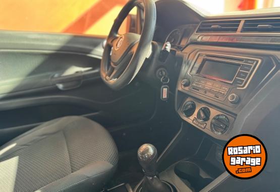 Autos - Volkswagen Gol trend 2017 Nafta 152000Km - En Venta