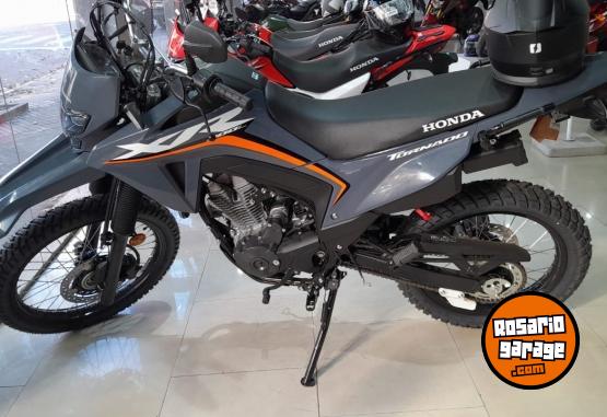 Motos - Honda XR 300 TORNADO 2025 Nafta 0Km - En Venta