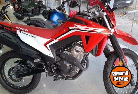 Motos - Honda XR 300 TORNADO 2025 Nafta 0Km - En Venta
