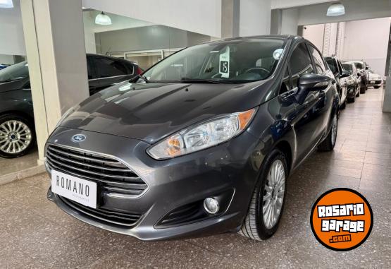 Autos - Ford Fiesta KD 5P Titanium Pow 2015 Nafta 75000Km - En Venta