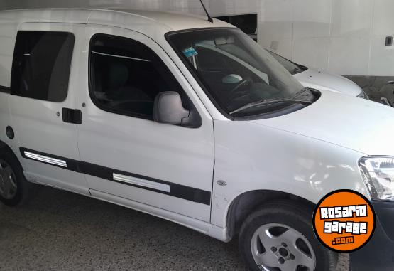 Utilitarios - Peugeot Partner 2012 Nafta 250000Km - En Venta