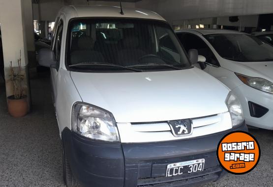 Utilitarios - Peugeot Partner 2012 Nafta 250000Km - En Venta