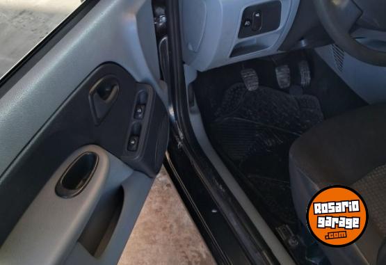 Autos - Renault Authentique pack 2 2012 Nafta 150000Km - En Venta