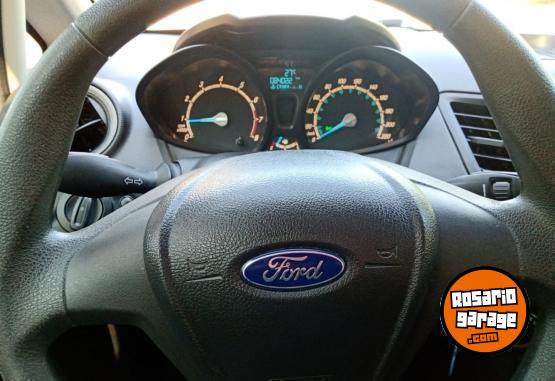 Autos - Ford Fiesta 2014 Nafta 80000Km - En Venta