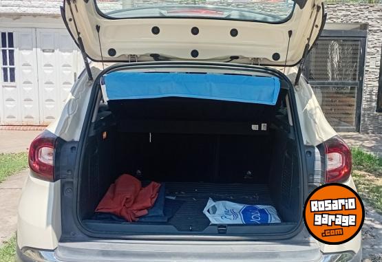 Autos - Renault CAPTUR INTENS 2017 Nafta 140000Km - En Venta