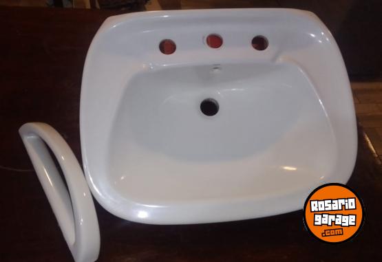 Hogar - Lavatorio con accesorios de losa - En Venta