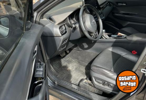 Autos - Toyota CHR híbrido 2022 Nafta 65000Km - En Venta