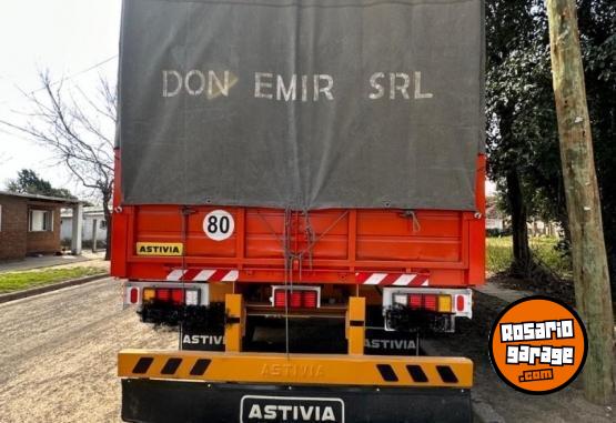 Camiones y Gras - Chasis Ford cargo 1722 + Acoplado Astivia 2023 - En Venta