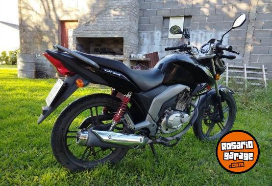 Motos - Suzuki Gsx 125 2023 Nafta 25000Km - En Venta