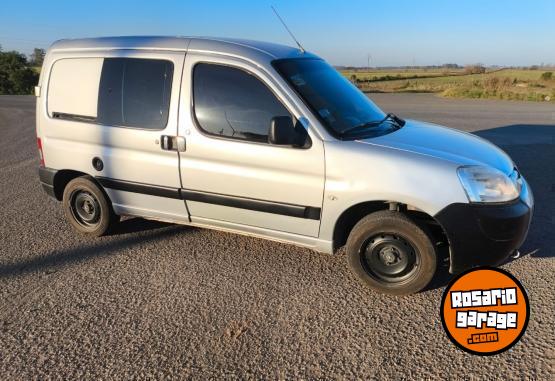 Utilitarios - Peugeot Partner 2016 Nafta 155000Km - En Venta