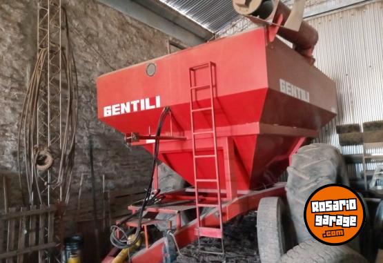 Camiones y Gras - Vendo acoplado autodescargable - En Venta