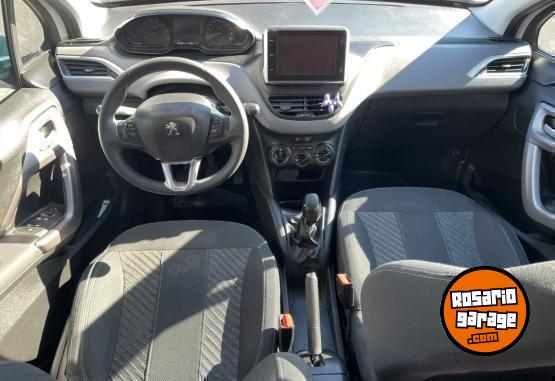 Autos - Peugeot 208 2019 Nafta 63000Km - En Venta