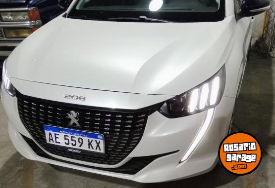 Autos - Peugeot 208 2021 Nafta 60200Km - En Venta