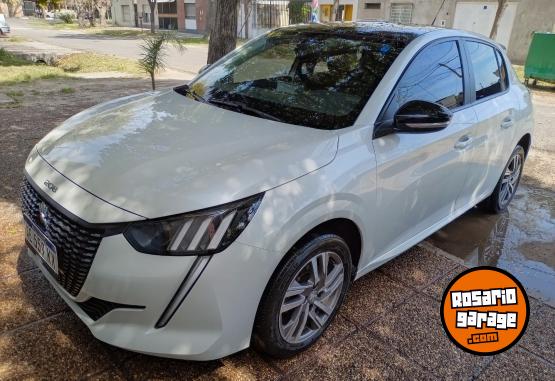 Autos - Peugeot 208 2021 Nafta 60200Km - En Venta