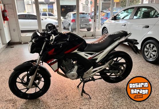 Motos - Honda Cb 250 2018 Nafta 18000Km - En Venta
