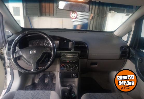 Autos - Chevrolet Zafira 2002 Nafta 200000Km - En Venta