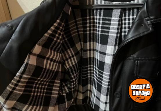 Indumentaria - LÍQUIDO CAMPERA DE CUERO EN EXCELENTE ESTADO - En Venta