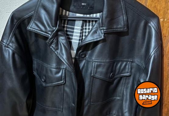 Indumentaria - LÍQUIDO CAMPERA DE CUERO EN EXCELENTE ESTADO - En Venta