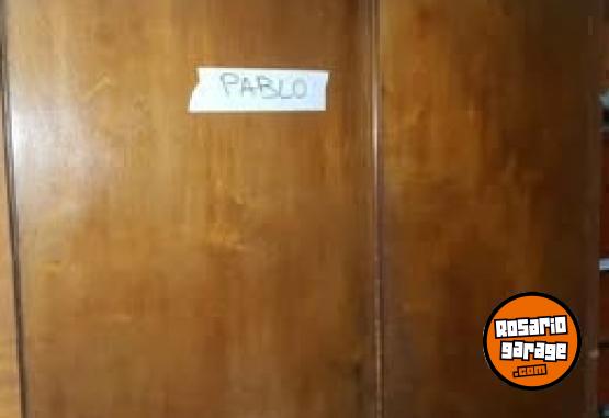 Hogar - Vendo roperos con comoda y mesas de luz - En Venta