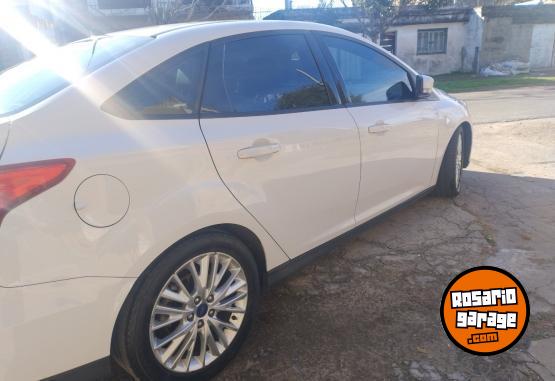 Autos - Ford Focus se plus 2015 Nafta 97000Km - En Venta