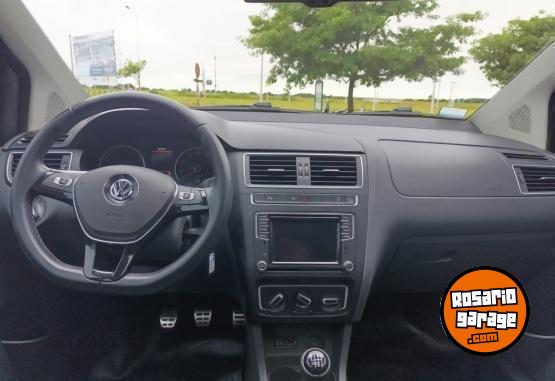 Autos - Volkswagen SURAN CROSS HIG 2017 GNC 128000Km - En Venta