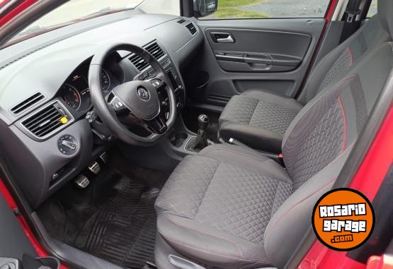 Autos - Volkswagen SURAN CROSS HIG 2017 GNC 128000Km - En Venta