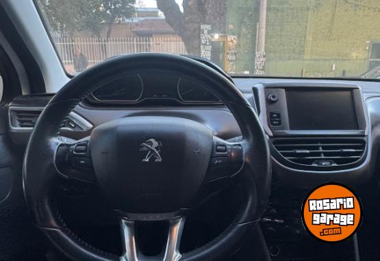 Autos - Peugeot 2008 2017 Nafta 124000Km - En Venta