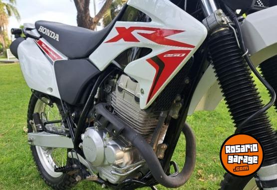 Motos - Honda Tornado 250 2021 Nafta 2950Km - En Venta