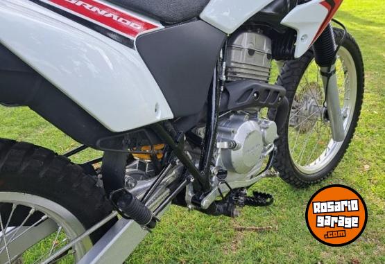 Motos - Honda Tornado 250 2021 Nafta 2950Km - En Venta