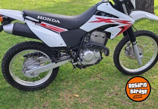 Motos - Honda Tornado 250 2021 Nafta 2950Km - En Venta