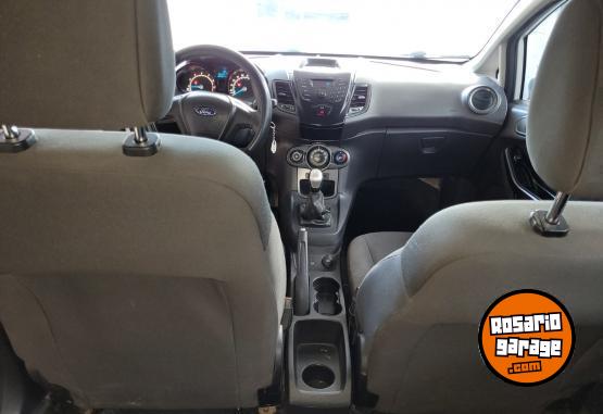 Autos - Ford Fiesta 2014 Nafta 140000Km - En Venta