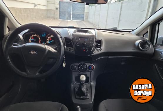 Autos - Ford Fiesta 2014 Nafta 140000Km - En Venta