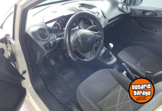 Autos - Ford Fiesta 2014 Nafta 140000Km - En Venta
