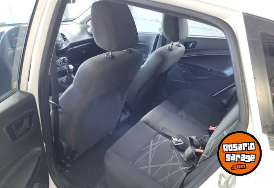 Autos - Ford Fiesta 2014 Nafta 140000Km - En Venta