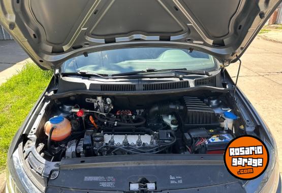 Autos - Volkswagen Suran 1.6 MSI Confortline 2015 GNC 190000Km - En Venta