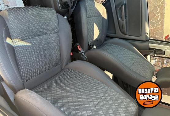 Autos - Volkswagen Suran 1.6 MSI Confortline 2015 GNC 190000Km - En Venta