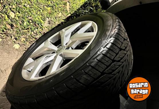 Camionetas - Volkswagen Amarok v6 highline 2020 Diesel 136000Km - En Venta