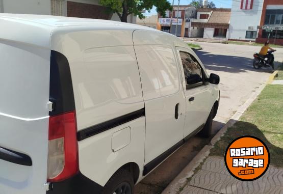 Utilitarios - Renault Kangoo 2018 Diesel 101000Km - En Venta