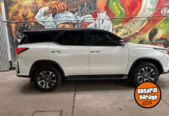 Camionetas - Toyota SW4 DIAMOND 2022 Diesel 130000Km - En Venta