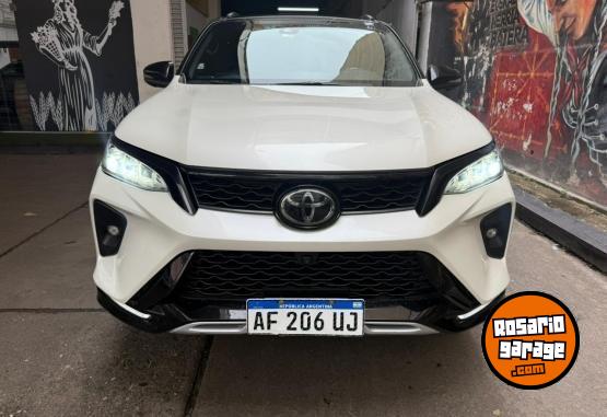 Camionetas - Toyota SW4 DIAMOND 2022 Diesel 130000Km - En Venta