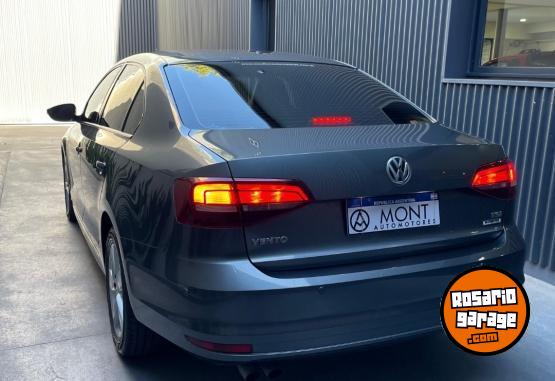 Autos - Volkswagen VENTO CONFORDLINE 2017 Nafta 115000Km - En Venta