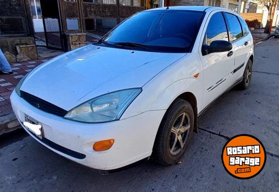 Autos - Ford Focus 2002 Nafta 269000Km - En Venta