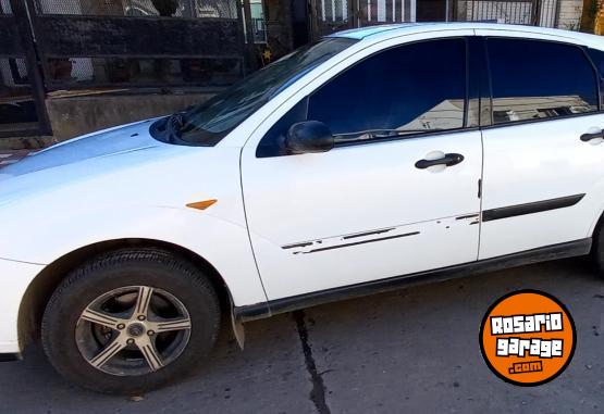 Autos - Ford Focus 2002 Nafta 269000Km - En Venta